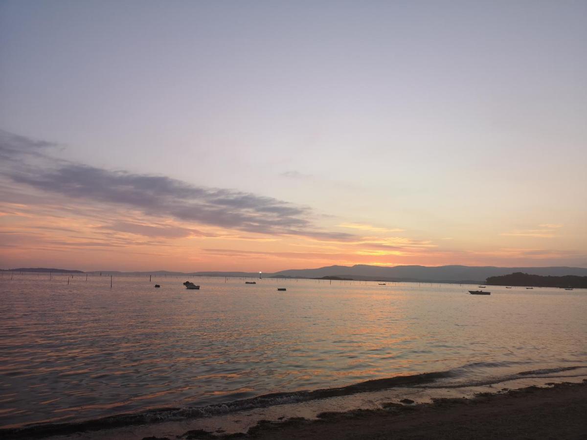 Precioso Apartamento En Primera Linea De Playa Vilagarcia de Arousa Exterior photo